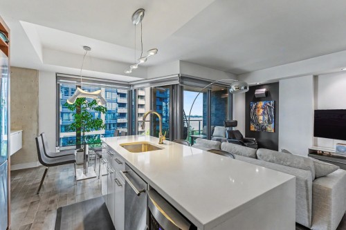 Overall view - 507-211 Rue De La Rotonde, Montréal (Verdun/Île-Des-Soeurs), QC - Indoor Photo Showing Kitchen