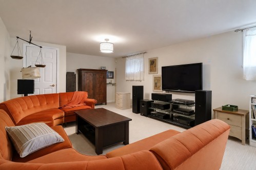 Salle familiale - 260 Av. Laporte, Laval (Pont-Viau), QC - Indoor Photo Showing Living Room