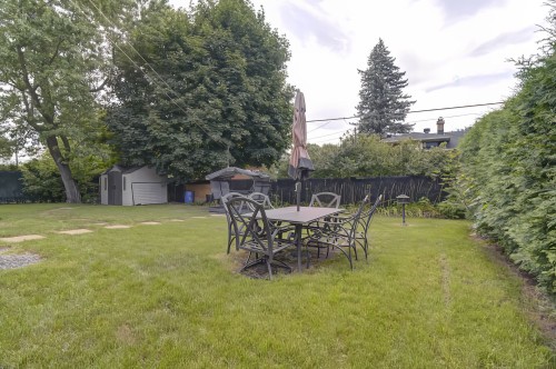 Cour - 260 Av. Laporte, Laval (Pont-Viau), QC - Outdoor