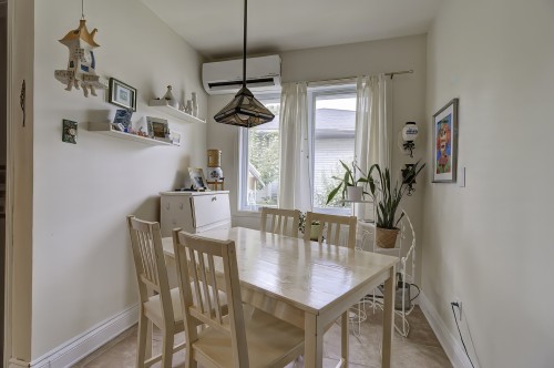 Coin-repas - 260 Av. Laporte, Laval (Pont-Viau), QC - Indoor Photo Showing Dining Room