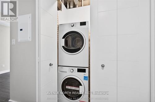 2104 - 179 Metcalfe Street, Ottawa, ON - Indoor Photo Showing Laundry Room