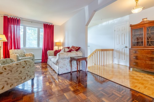 Salon - 3690 Crois. Oscar, Brossard, QC - Indoor Photo Showing Other Room