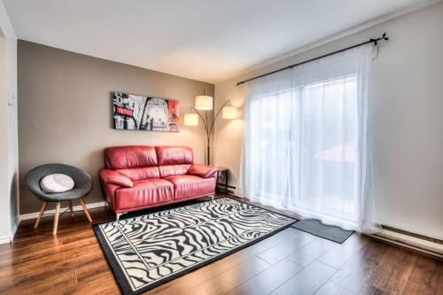 Living Room - 1267 Rue Du Relais, Laval (Sainte-Dorothée), QC - Indoor Photo Showing Living Room