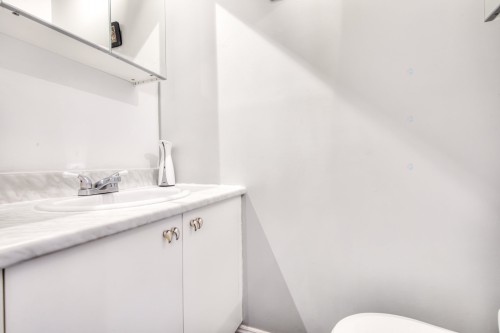 Bathroom - 1267 Rue Du Relais, Laval (Sainte-Dorothée), QC - Indoor Photo Showing Bathroom