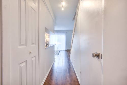 Mud Room - 1267 Rue Du Relais, Laval (Sainte-Dorothée), QC - Indoor Photo Showing Other Room