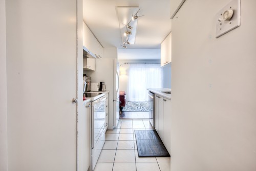 Kitchen - 1267 Rue Du Relais, Laval (Sainte-Dorothée), QC - Indoor