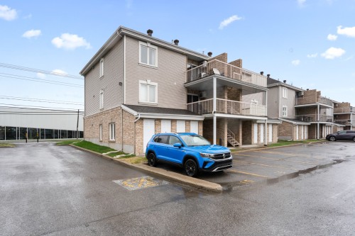 Parking - 4-2204 Ch. Ste-Marie, Mascouche, QC - Outdoor With Exterior