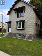 1597 Bruce Windsor, ON N8X 1Y1