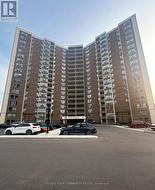 1711 - 15 VICORA LINKWAY Toronto, ON M3C 1A9