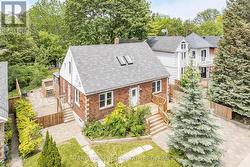 18 HOLGATE STREET Barrie, ON L4N 2T5