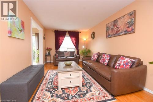 57 Townmansion Drive, Hamilton, ON - Indoor Photo Showing Living Room