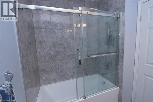 57 Townmansion Drive, Hamilton, ON - Indoor Photo Showing Bathroom