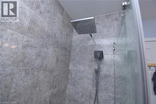 57 Townmansion Drive, Hamilton, ON - Indoor Photo Showing Bathroom
