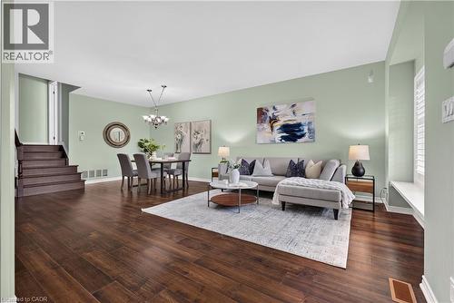 26 Welstead Drive, St. Catharines, ON - Indoor Photo Showing Living Room