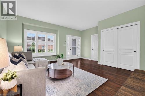 26 Welstead Drive, St. Catharines, ON - Indoor Photo Showing Living Room