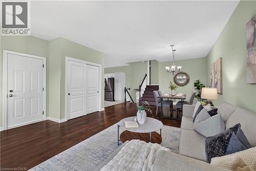 26 Welstead Drive, St. Catharines, ON - Indoor Photo Showing Living Room