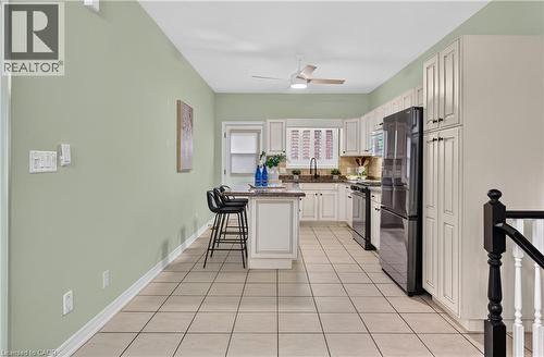 26 Welstead Drive, St. Catharines, ON - Indoor Photo Showing Kitchen