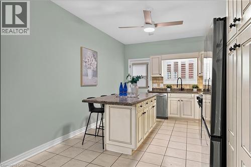 26 Welstead Drive, St. Catharines, ON - Indoor Photo Showing Kitchen