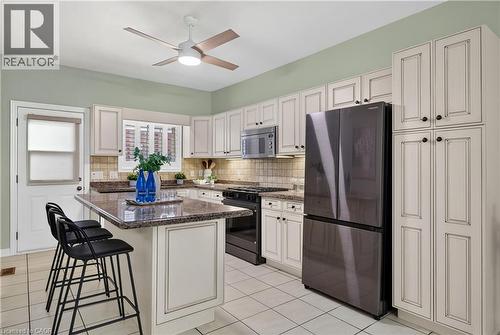 26 Welstead Drive, St. Catharines, ON - Indoor Photo Showing Kitchen