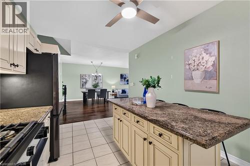 26 Welstead Drive, St. Catharines, ON - Indoor Photo Showing Kitchen