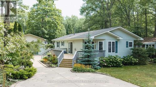 10 HURON LANE  Ashfield-Colborne-Wawanosh (Colborne), ON N7A 3Y2