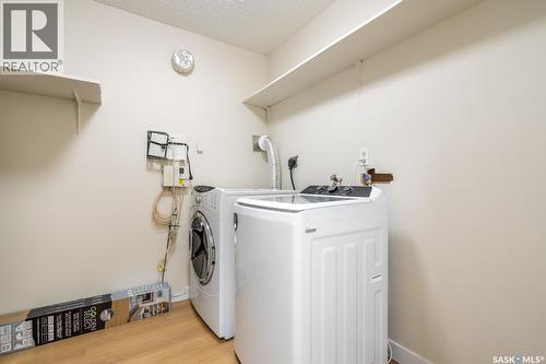 425 Lorne Street, Regina, SK - Indoor Photo Showing Laundry Room