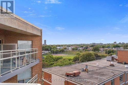 209 - 11 Christie Street, Toronto, ON - Outdoor