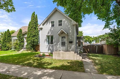 905 Talbot Avenue, Winnipeg, MB - Outdoor
