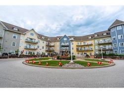 302-1550 VENETIAN Boulevard Point Edward, ON N7T 0A4