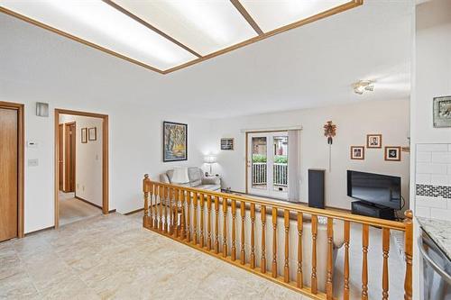 164 Apple Hill Rd, Winnipeg, MB - Indoor Photo Showing Other Room