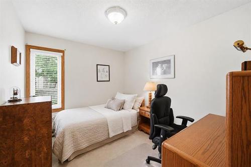 164 Apple Hill Rd, Winnipeg, MB - Indoor Photo Showing Bedroom