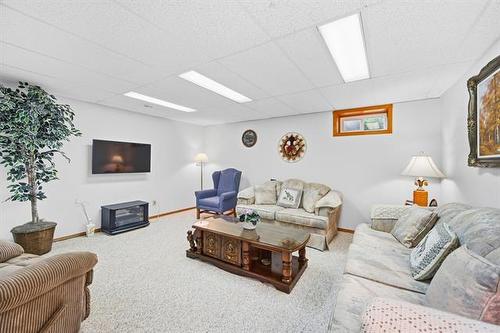 164 Apple Hill Rd, Winnipeg, MB - Indoor Photo Showing Living Room With Fireplace