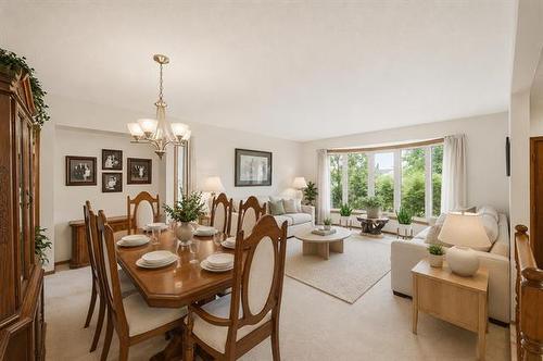 164 Apple Hill Rd, Winnipeg, MB - Indoor Photo Showing Dining Room