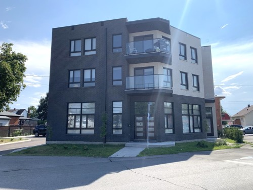 Front of Structure - 8114 Boul. Lévesque E., Laval (Saint-François), QC - Outdoor With Balcony With Facade