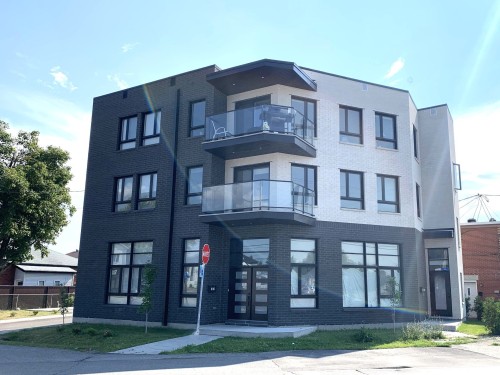 Front of Structure - 8114 Boul. Lévesque E., Laval (Saint-François), QC - Outdoor With Balcony With Facade