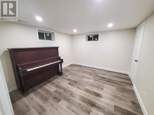 491 BLAKE STREET , London South, Ontario N5K 2N9 5