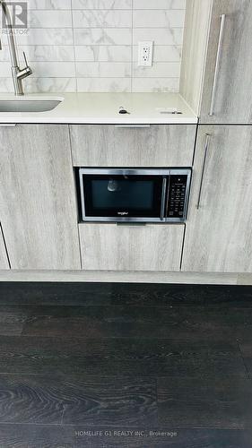 1101 - 2020 Bathurst Street, Toronto, ON - Indoor