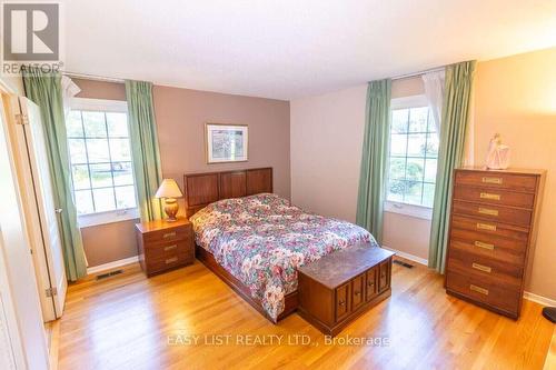 1999 Garfield Avenue, Ottawa, ON - Indoor Photo Showing Bedroom