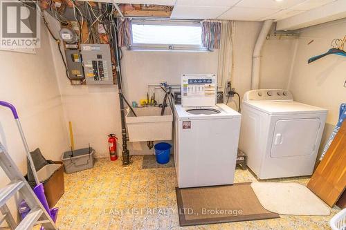1999 Garfield Avenue, Ottawa, ON - Indoor Photo Showing Laundry Room