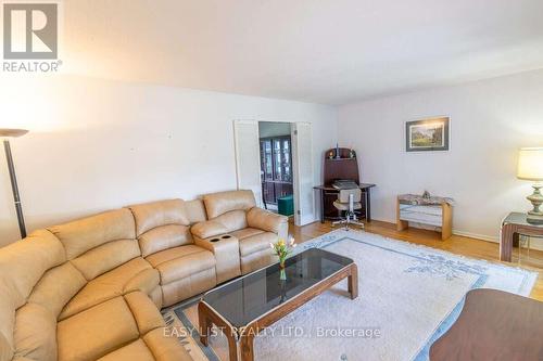 1999 Garfield Avenue, Ottawa, ON - Indoor Photo Showing Living Room