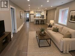 MAIN- HALF - 73 MURRAY DRIVE Aurora, ON L4G 2C2