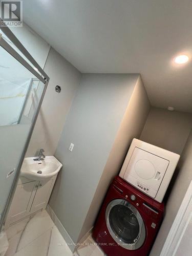 Main- Half - 73 Murray Drive, Aurora, ON - Indoor Photo Showing Laundry Room
