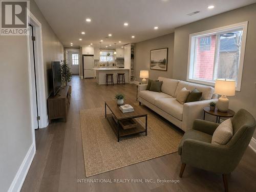 Main- Half - 73 Murray Drive, Aurora, ON - Indoor Photo Showing Living Room