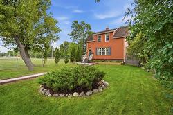 301 Davidson Street  Winnipeg, MB R3J 2T9