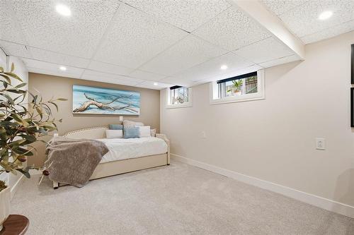 301 Davidson Street, Winnipeg, MB - Indoor Photo Showing Bedroom