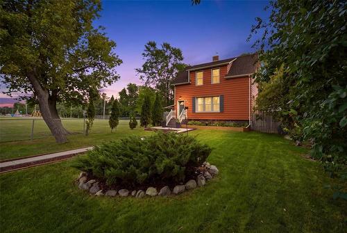 301 Davidson Street, Winnipeg, MB - Outdoor