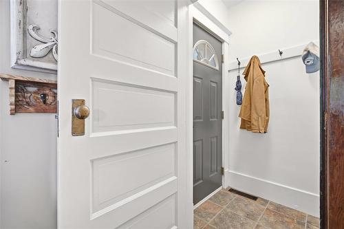 301 Davidson Street, Winnipeg, MB - Indoor