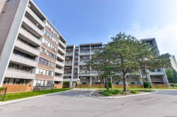 109-2121 Roche Court  Mississauga, ON L5K 2C7