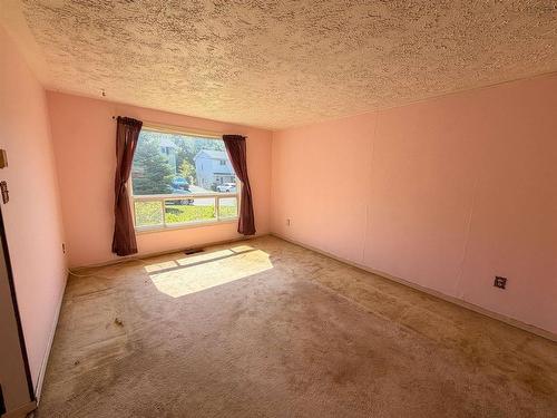 19 Brompton Road, Dartmouth, NS - Indoor Photo Showing Other Room