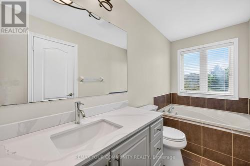 5578 Waterwind Crescent, Mississauga, ON - Indoor Photo Showing Bathroom